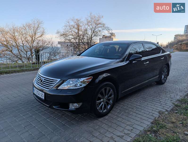 2011 lexus ls