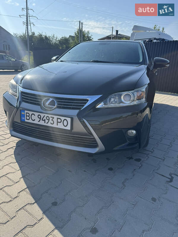 2014 lexus ct 200h