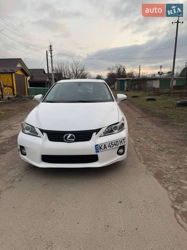 2011 lexus ct 200h