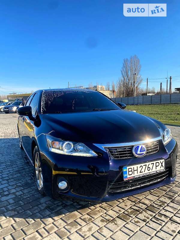 2012 lexus ct 200h