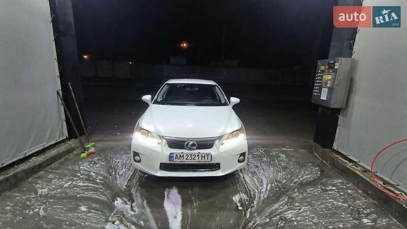 2013 lexus ct 200h