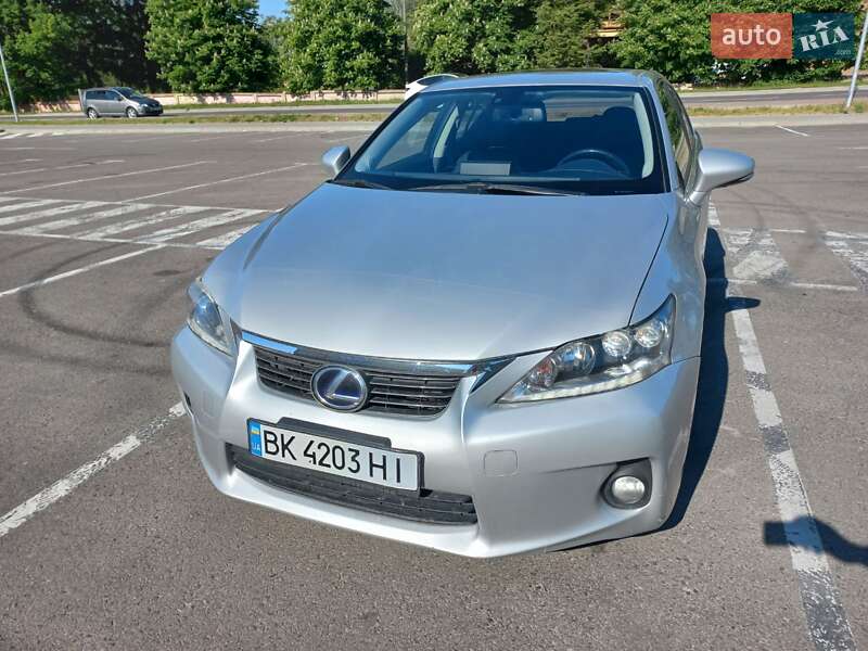 2011 lexus ct-200h