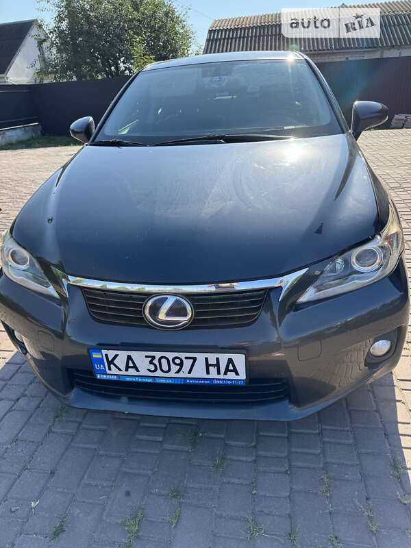 2011 lexus ct 200h