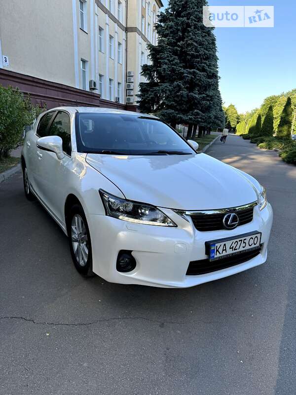 2012 lexus ct 200h