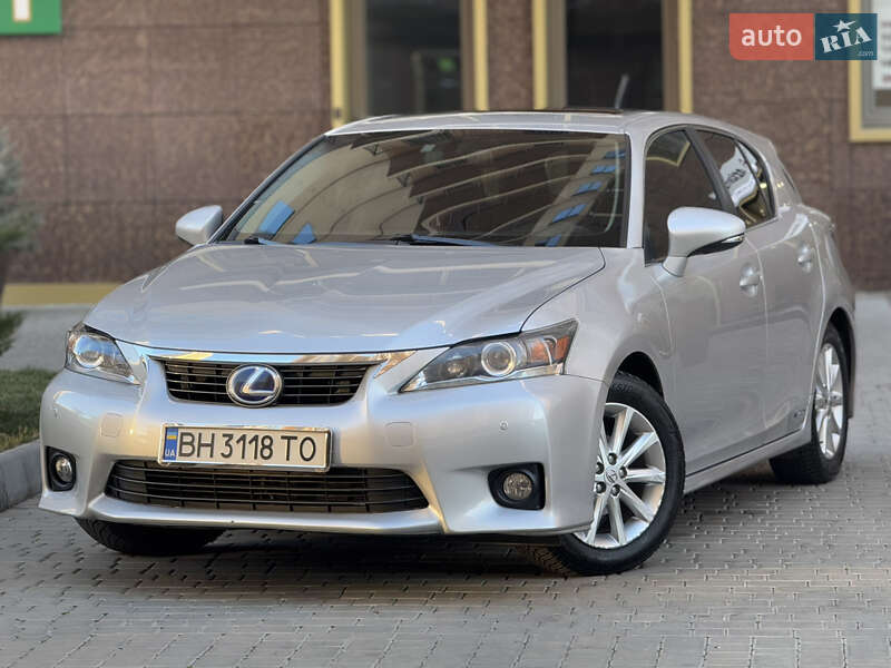 2011 lexus ct 200h