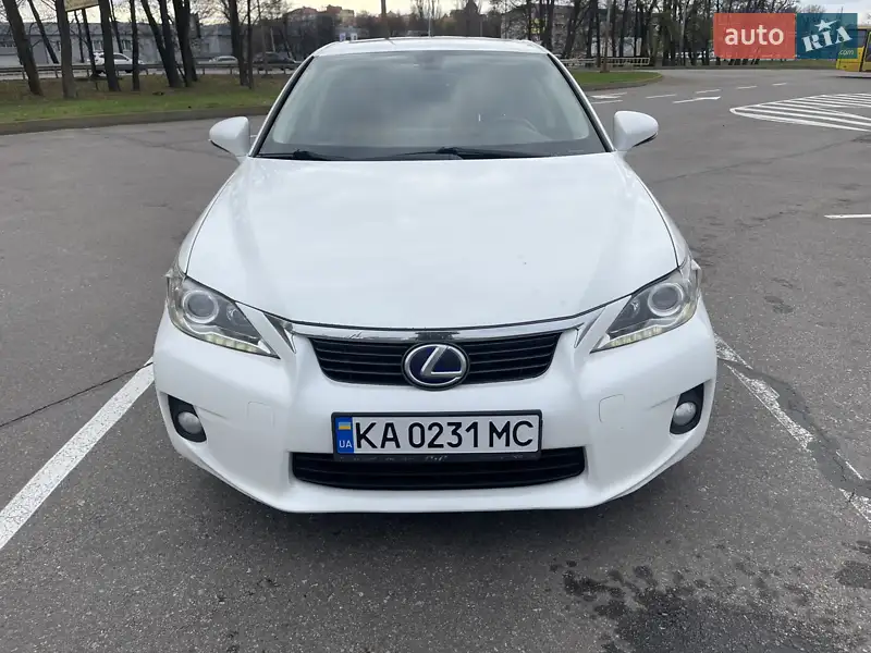 2011 lexus ct 200h