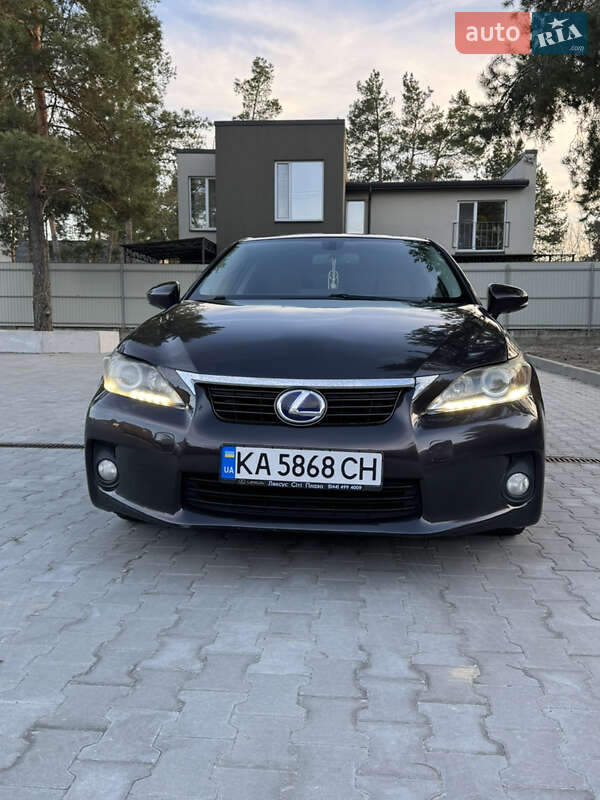 2011 lexus ct 200h