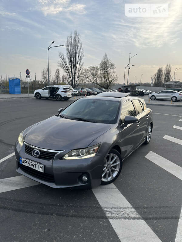 2011 lexus ct 200h