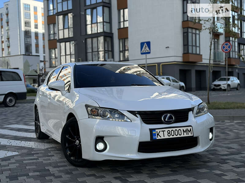 2011 lexus ct 200h