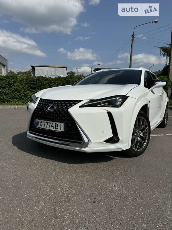 2019 lexus ux 200