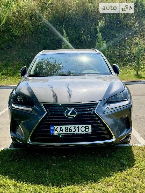 2019 lexus nx-200