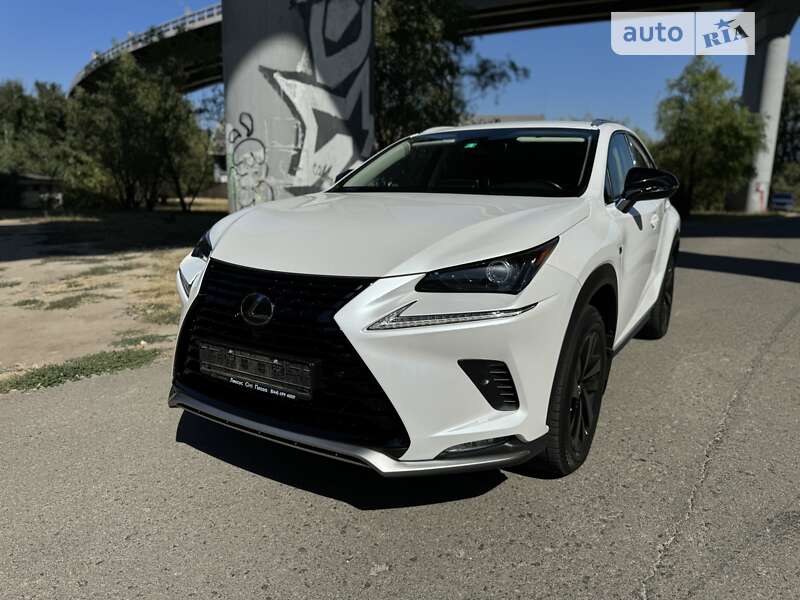 2020 lexus nx 200