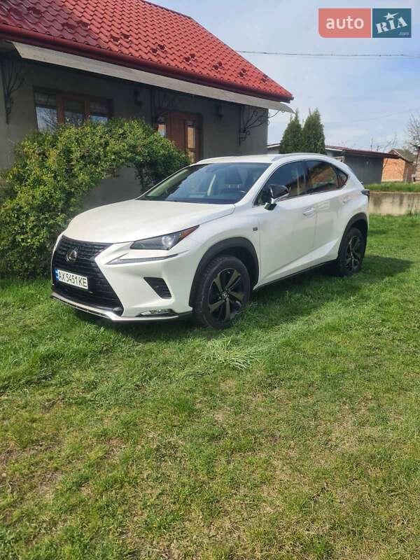 2021 lexus nx-200
