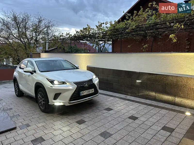 2021 lexus nx-300h