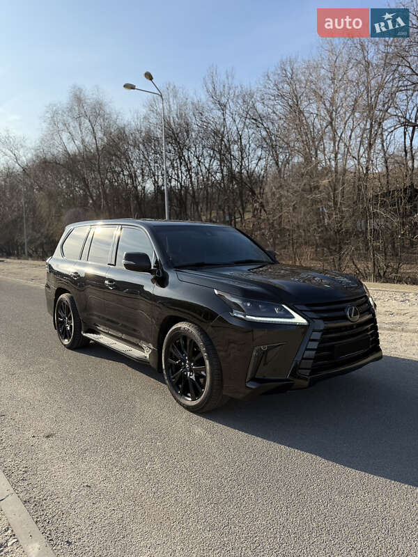 2019 lexus lx 450d
