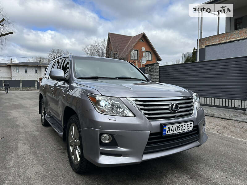 2011 lexus lx 570