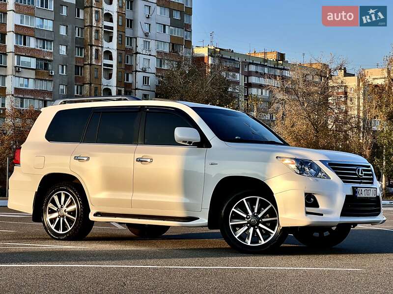 2011 lexus lx