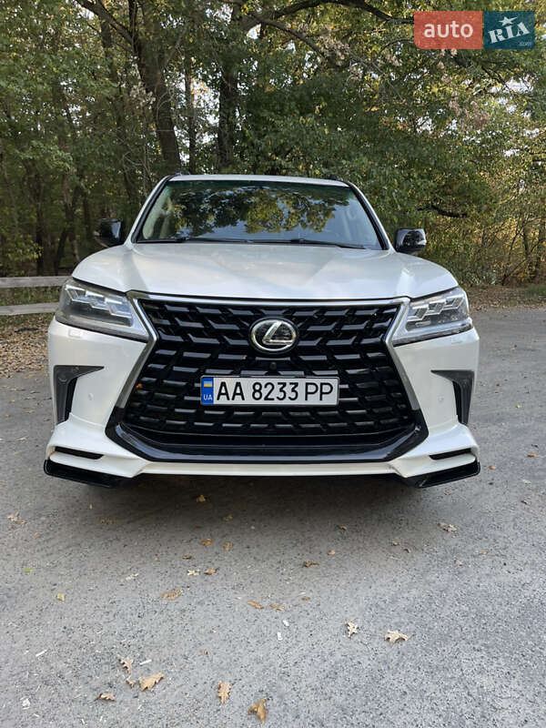 2011 lexus lx 570