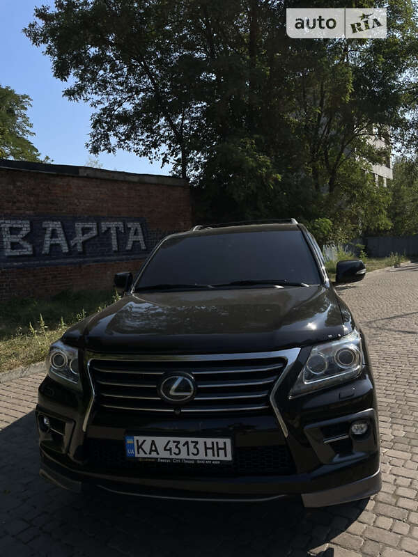 2013 lexus lx 570