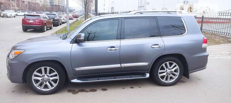 2013 lexus lx-570