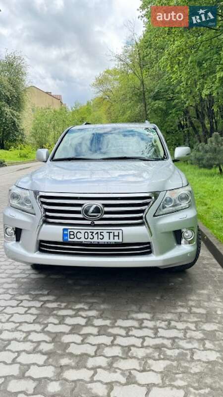 2013 lexus lx 570