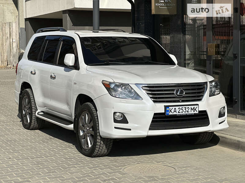 2011 lexus lx 570