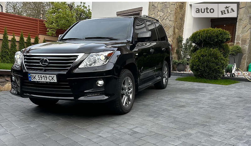 2011 lexus lx 570