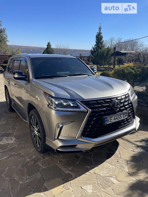 2021 lexus lx 570