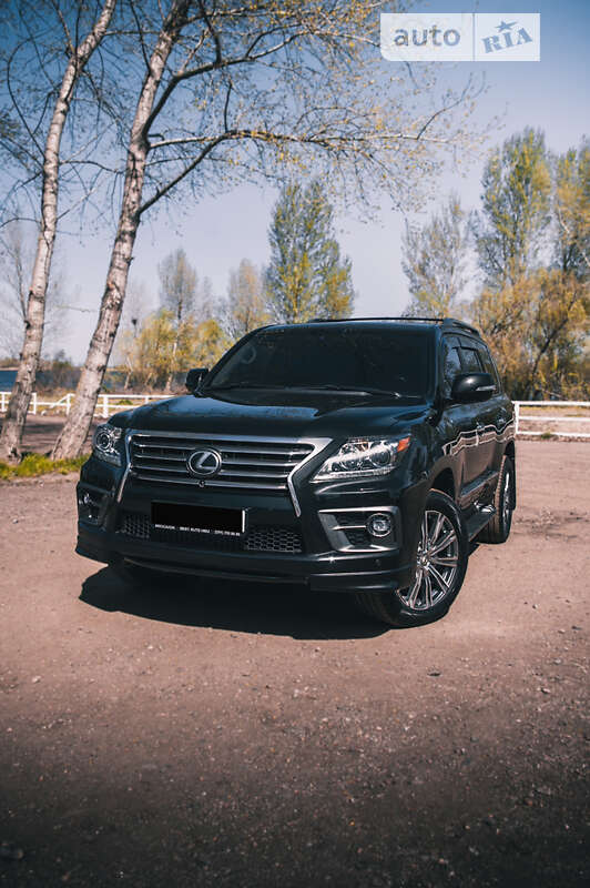 2013 lexus lx 570