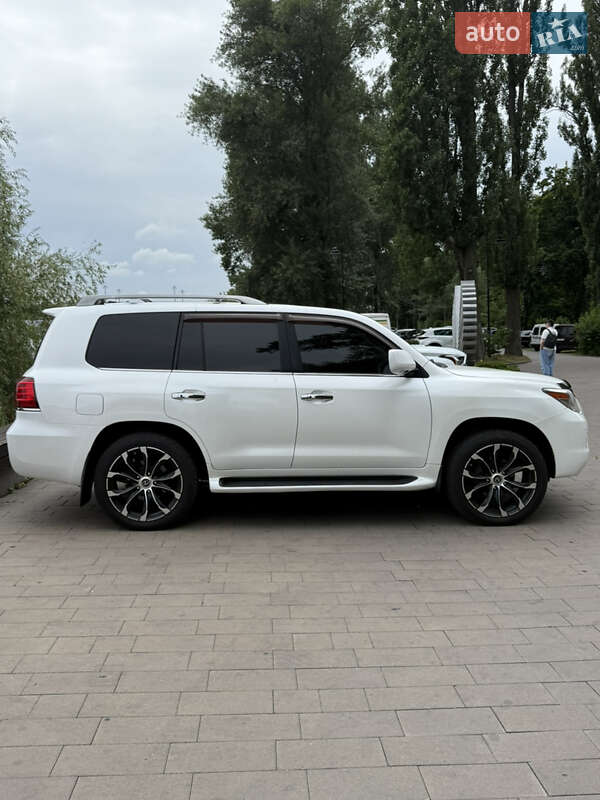 2009 lexus lx 570