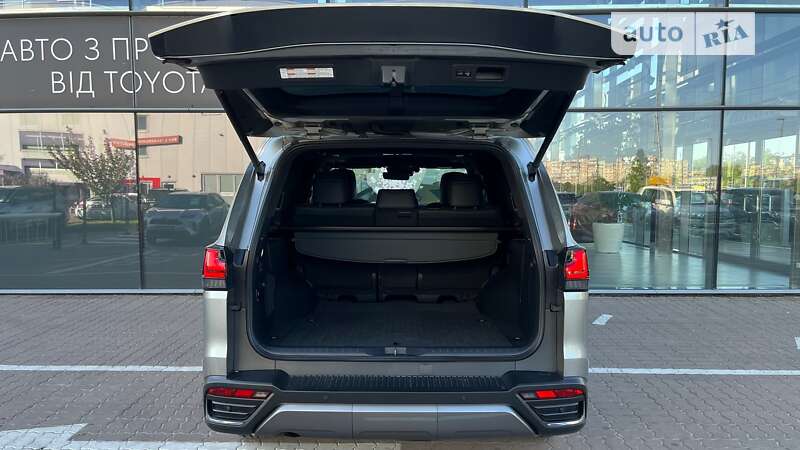 2022 lexus lx 500d