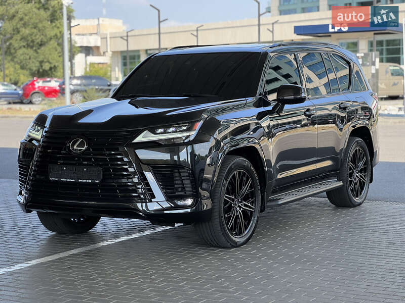 2022 lexus lx 500d