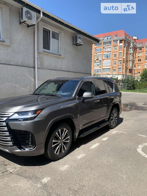 2022 lexus lx 500d