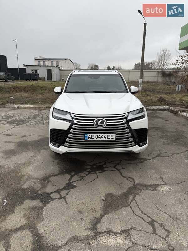 2022 lexus lx 500d
