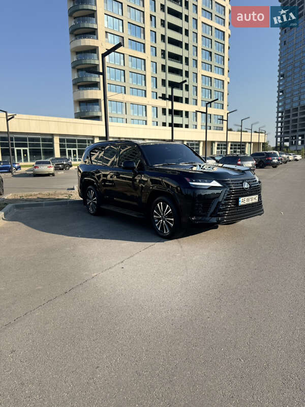 2022 lexus lx 500d