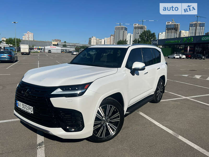 2022 lexus lx 500d