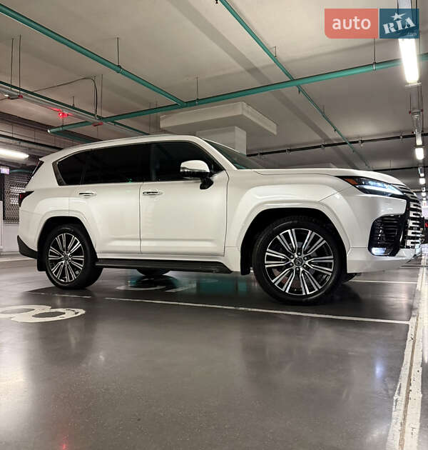 2022 lexus lx