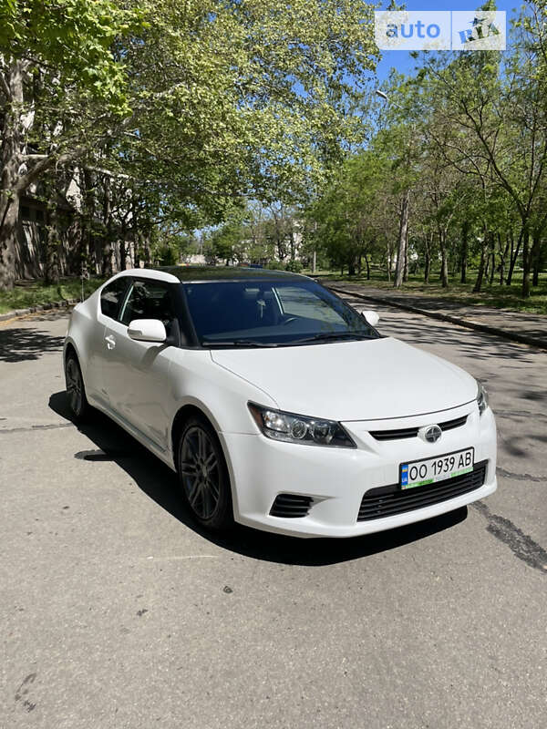 2011 toyota scion