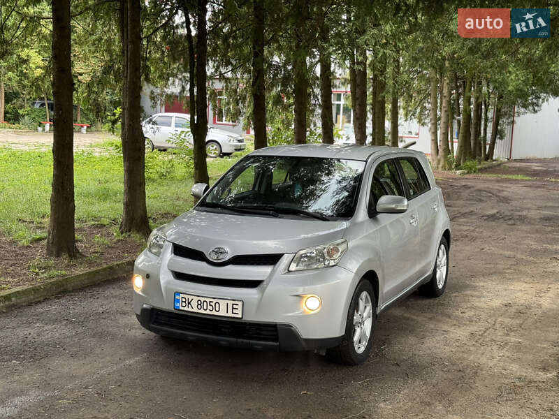 2011 toyota urban cruiser