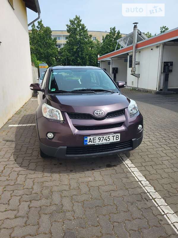 2009 toyota urban cruiser