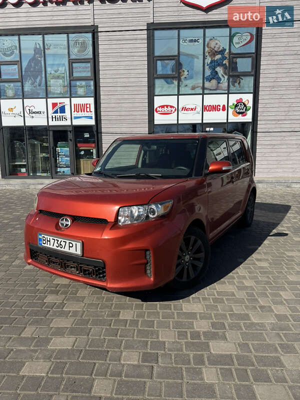 2011 toyota scion