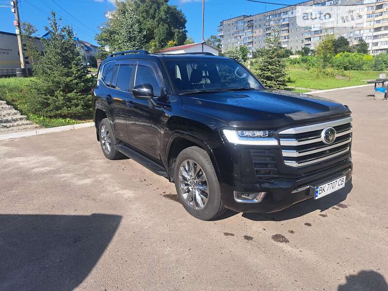 2021 toyota land cruiser