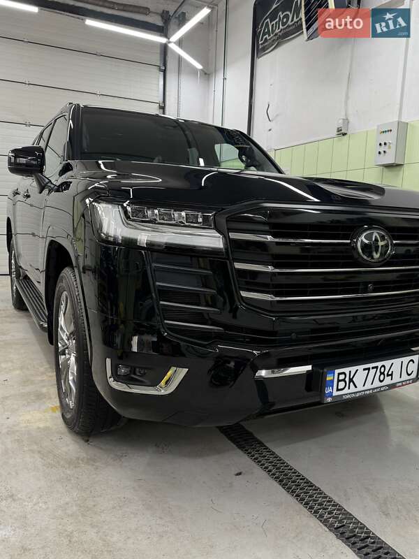 2023 toyota land cruiser