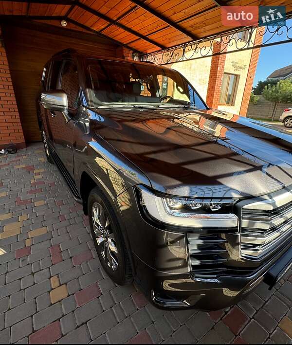 2021 toyota land cruiser