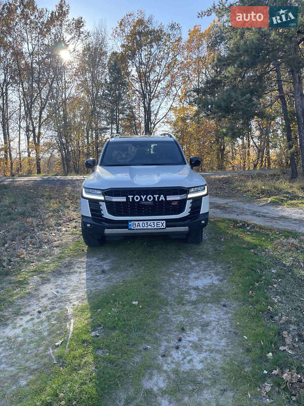 2022 toyota land cruiser