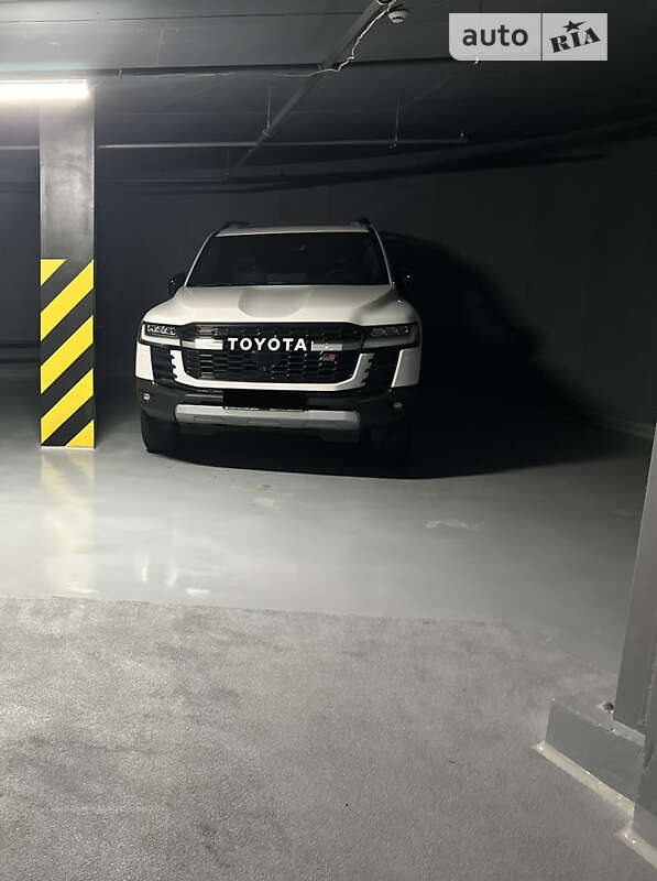 2022 toyota land cruiser