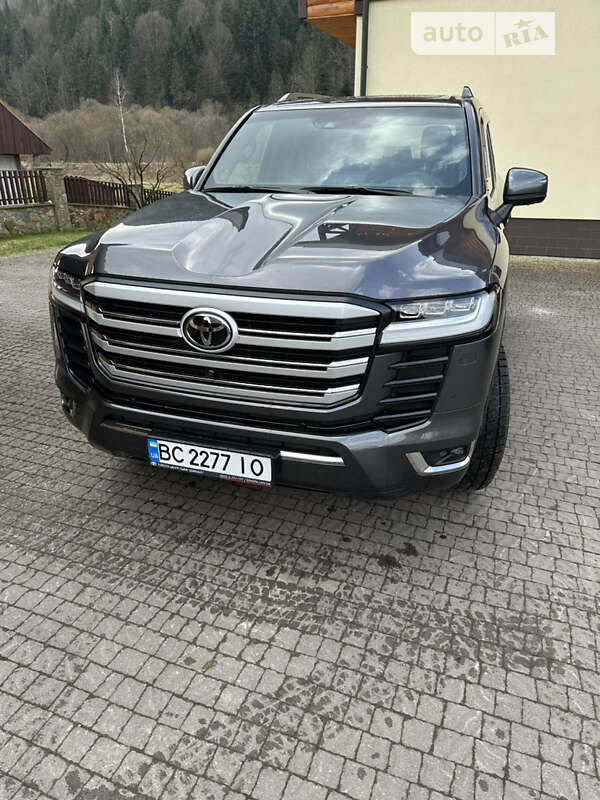 2022 toyota land cruiser