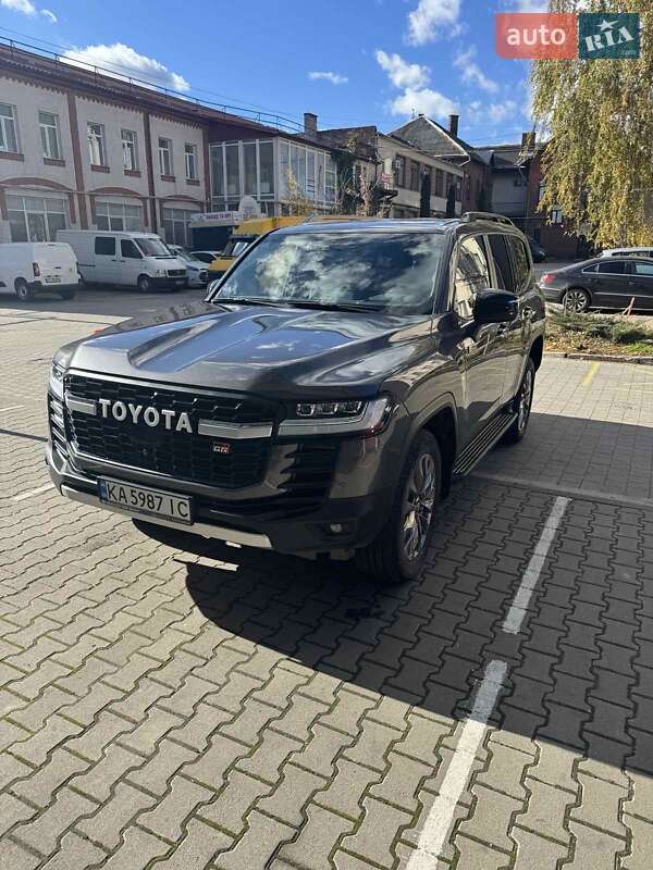 2022 toyota land cruiser