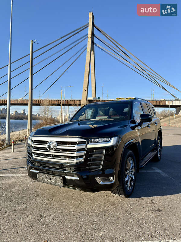 2023 toyota land cruiser