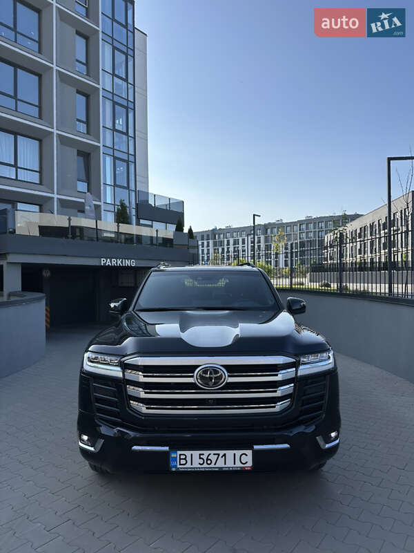 2023 toyota land cruiser